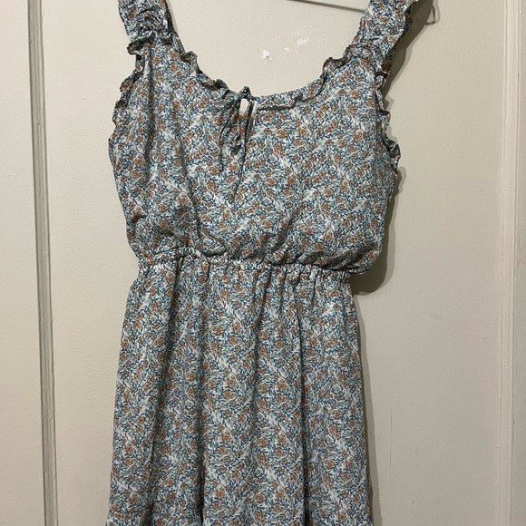 Floral mini sundress with ruffle details - Picture 2 of 6